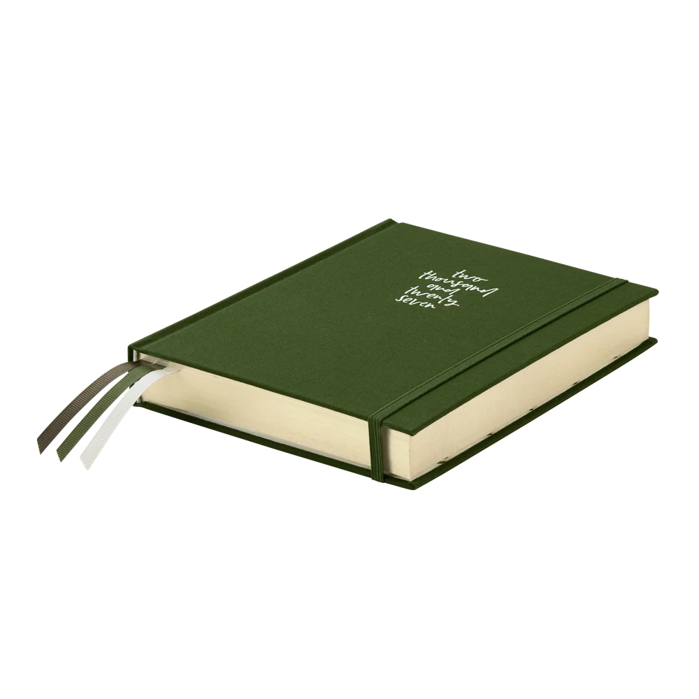 2027 Planner Signature Daily
