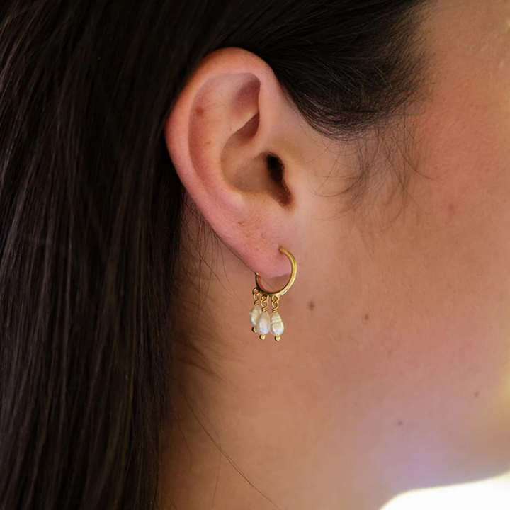 Earrings Lustre Pearl Drop