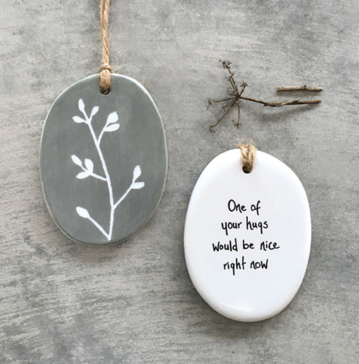 Oval Hanger Sgraffito